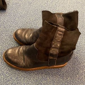 Leather boots with wedge heel